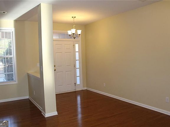 3rd image of 2627 Hampton Park Dr