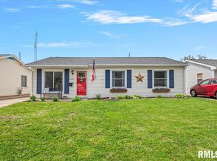 1705 Fairfield Dr, Springfield, IL 62702