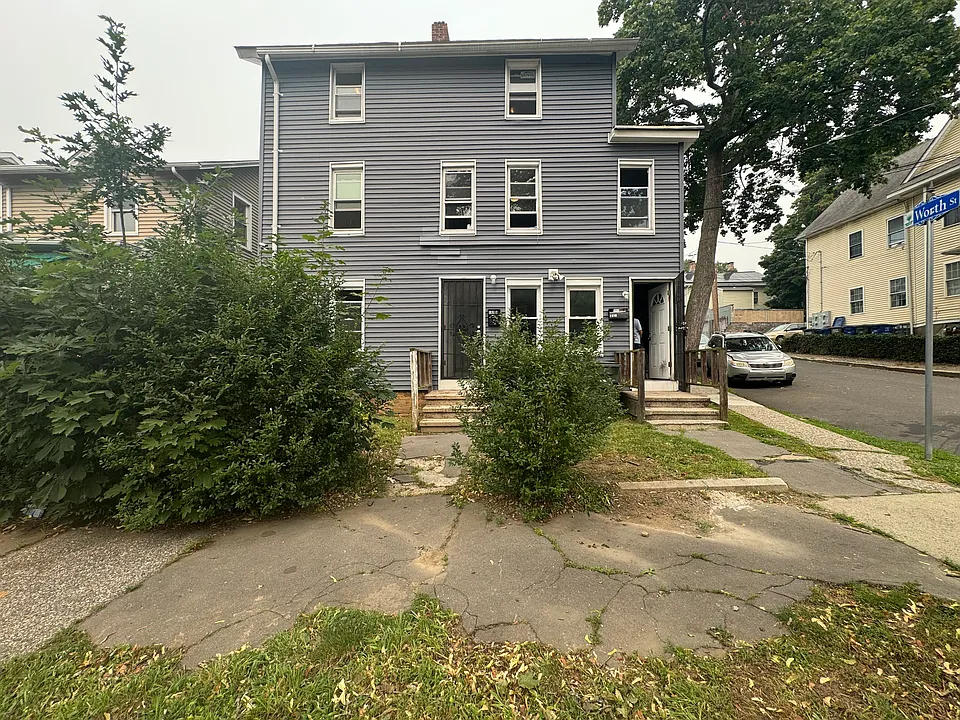 1496 Iranistan Ave #1L