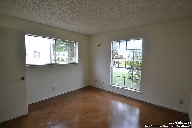 1st image of 622 Chauncey Dr APT 1
