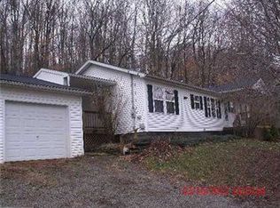 55 Broad St, Sandy Lake, PA 16145