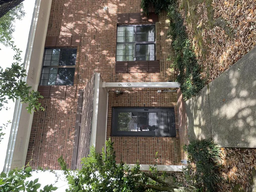 950 Jefferson Dr — Photo 1