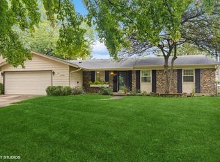 517 N Rohlwing Rd, Palatine, IL 60074