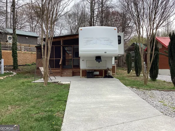 40 Elk Meadow Dr, Cleveland, GA 30528