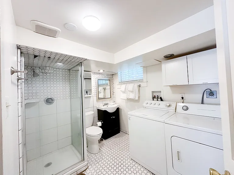 607 N Ewing St #1 — Photo 9