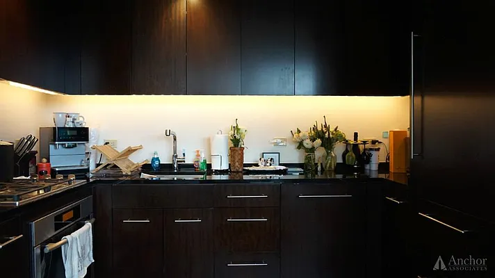 Rented by Anchor Associates | media 16