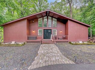 344 Somerset Dr, East Stroudsburg, PA 18301