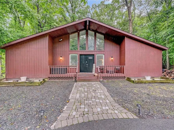 344 Somerset Dr, East Stroudsburg, PA 18301