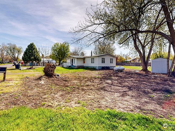 5th image of 345 Drumheller Street