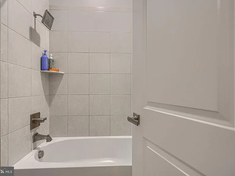 7142 Starmount Way — Photo 48