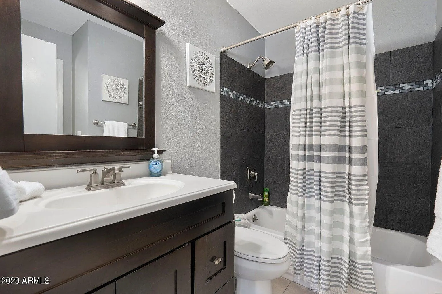 2 bed, 1.5 bath, 1120 sqft, $2,495 — Photo 3