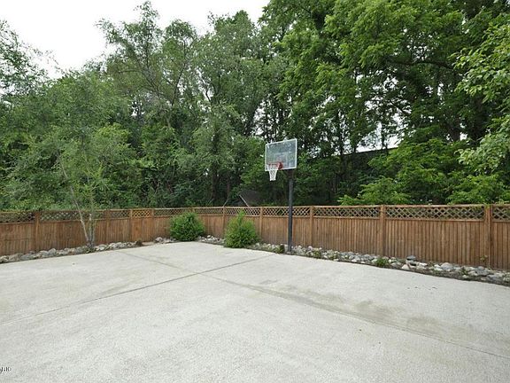 4th image of 7029 Winter Forest Dr