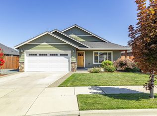 2650 Dahlia Way, Grants Pass, OR 97527