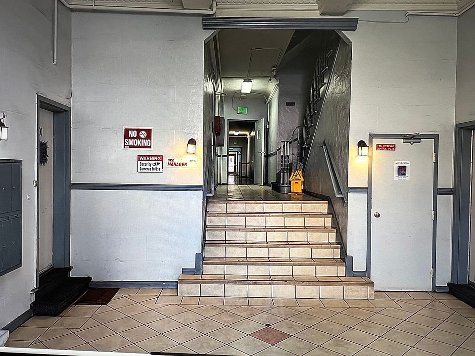 1st image of 834 S Oxford Ave #N416