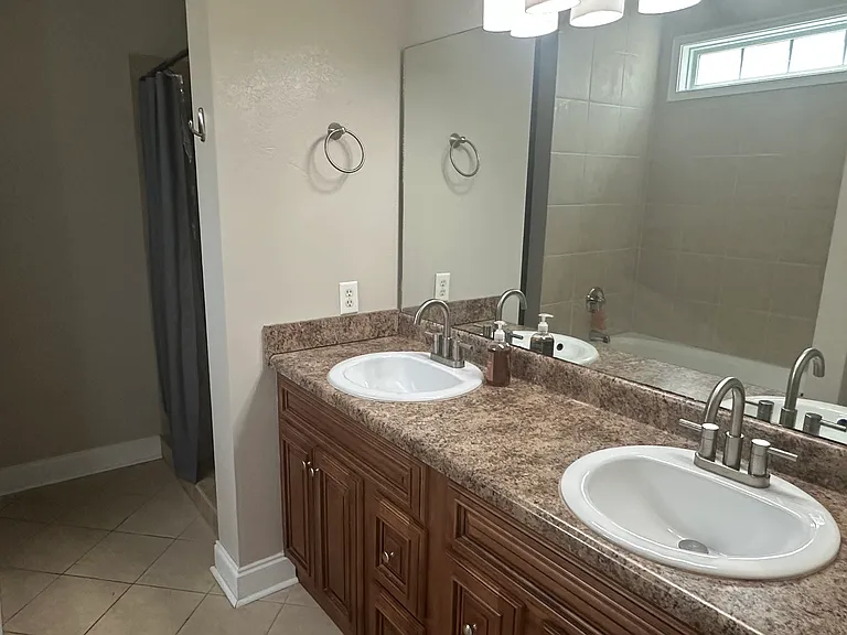 544 Remington Ave — Photo 14
