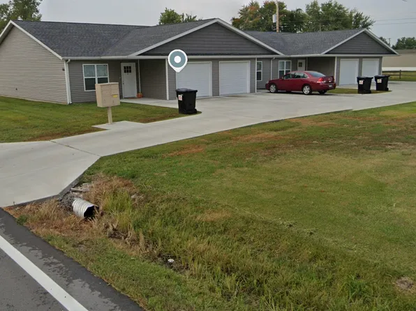 606 Old Creal Springs Rd APT D, Marion, IL 62959