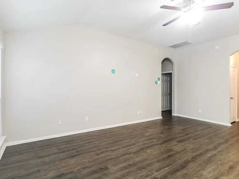 9308 Cynthia Ct — Photo 4