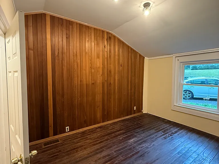205 Mountain Rd — Photo 16
