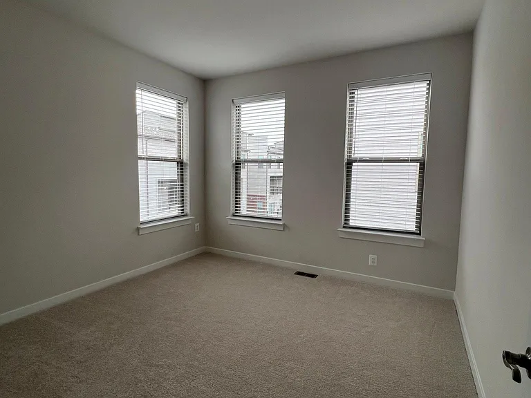 2433 Silver Line Aly — Photo 19