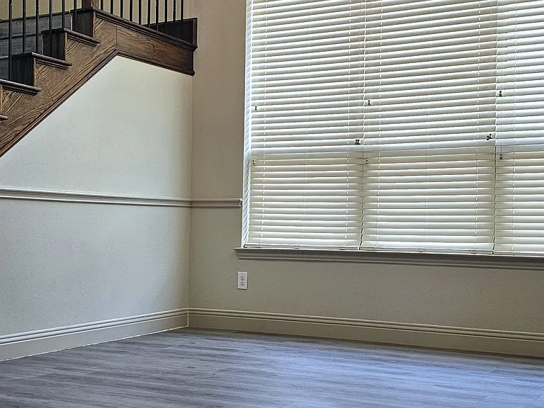944 Lake Meadow Ln — Photo 11