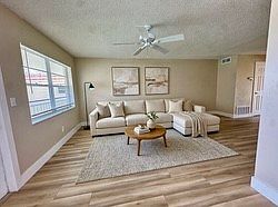 5th image of 61 Woodland Dr APT 205