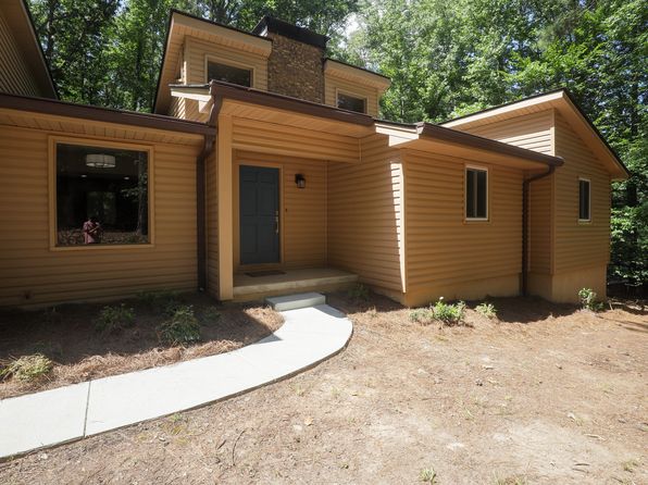 765 Spring Valley Dr