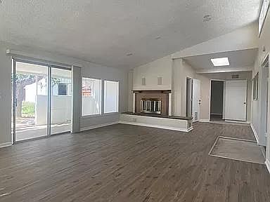 4th image of 8712 Bay Ave