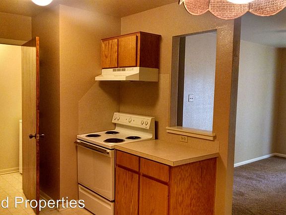 3rd image of 1801 N Main St APT P