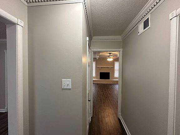 4th image of 3505 Fox Hunt Dr