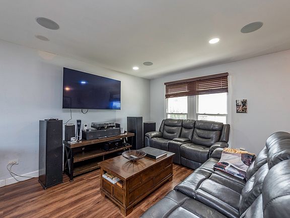 4th image of 2021 Honore Ave
