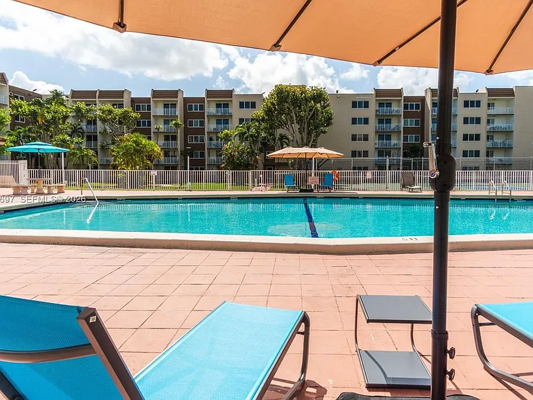 6950 Miami Gardens Dr #2-501 — Photo 13