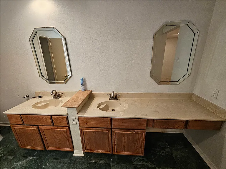 9800 Pagewood Ln #2404 — Photo 9