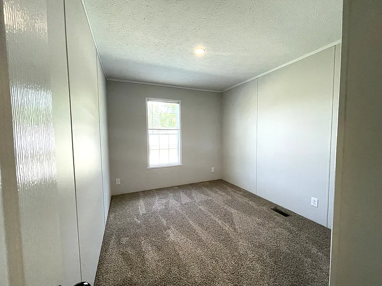 73 Ashley Cir #22 — Photo 14