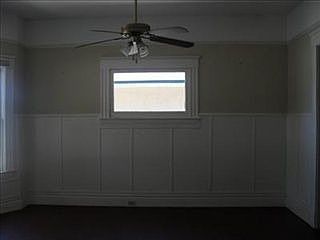 3rd image of 916 Parklawn Ave