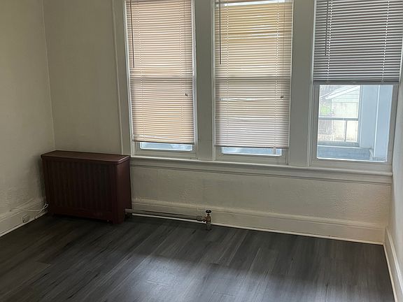 4th image of 116 Rosehill Pl #1