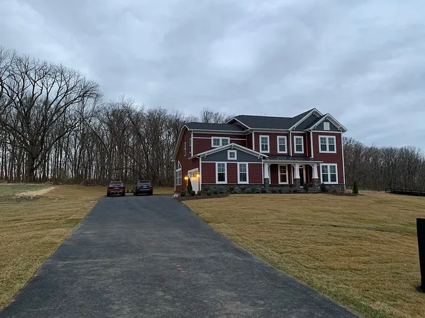 38011 Touchstone Farm Ln, Hillsboro, VA 20132