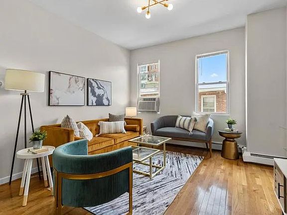 3rd image of 250 Whitney Ave #1