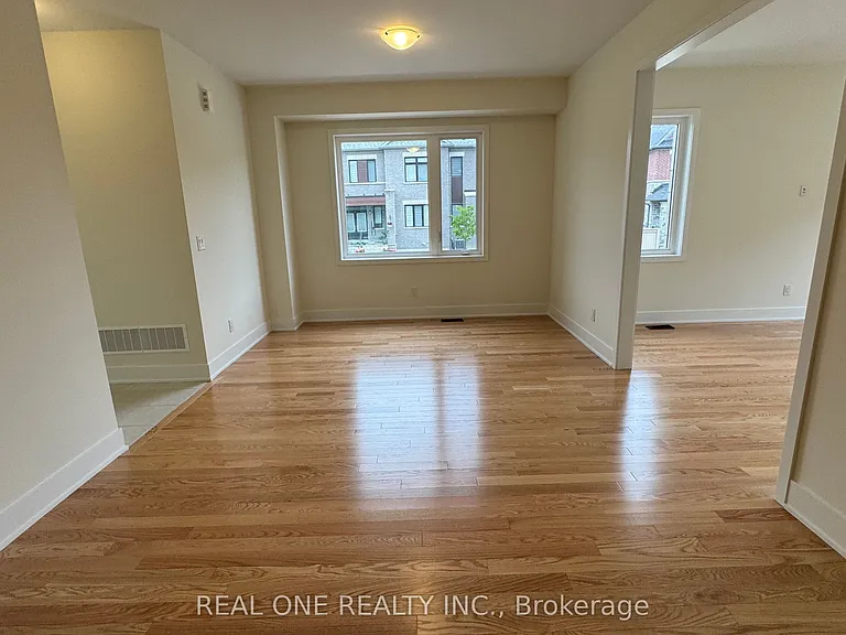 75 Robert Eaton Ave — Photo 47