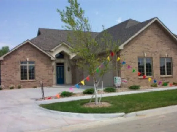 2820 Stone Valley Dr, Manhattan, KS 66502