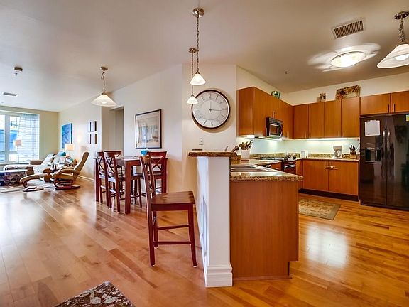 2nd image of 1465 C St Unit 3502