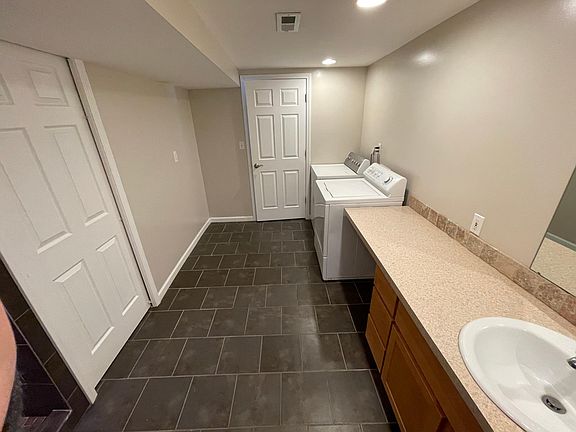 5th image of 10945 Mountain Ash Ave