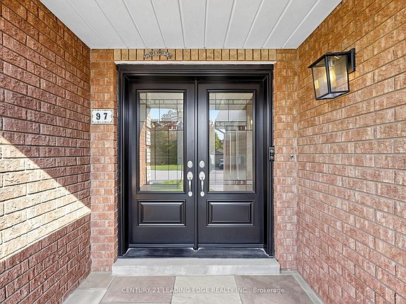 4th image of 97 Tulip St