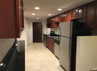 3 Washington Pl, Troy, NY 12180
