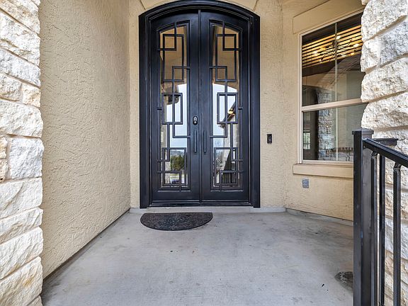 3rd image of 5429 Texas Bluebell Dr