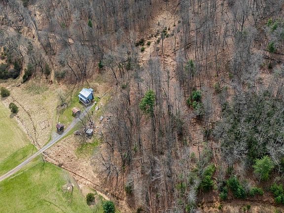 4th image of 1851 Cullers Run Rd