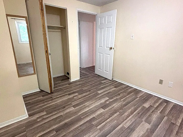 490 3rd St #40 — Photo 7