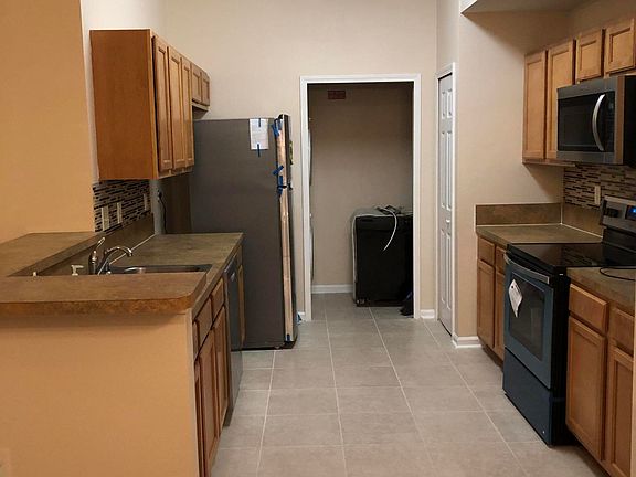 5th image of 5100 Playpen Dr Unit 4