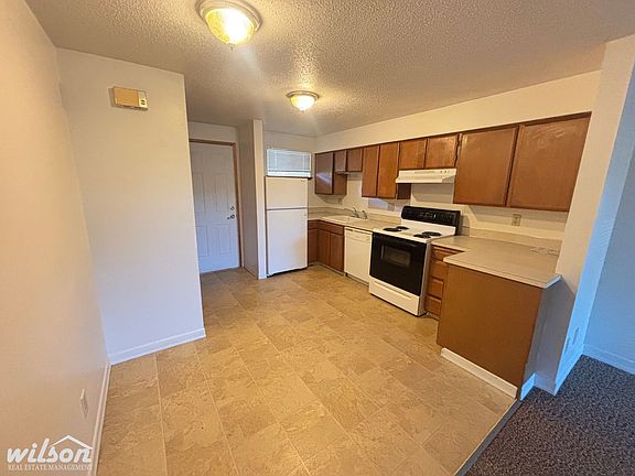 5th image of 1009 S 41st Ave #4