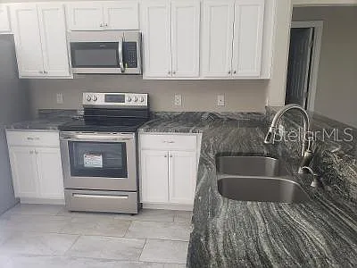 3 bed, 2.0 bath, 1333 sqft, $1,600 — Photo 2