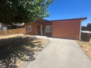 10841 Jensen St, Armona, CA 93202
